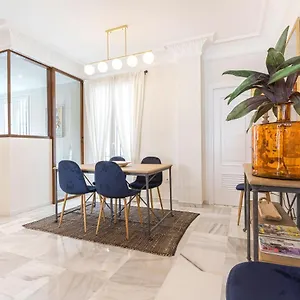 Genteel San Isidoro Seville